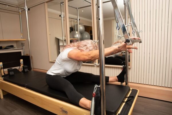 Maple wood half-high frame Comfortable and breathable leather For Pilates studios - Image 5